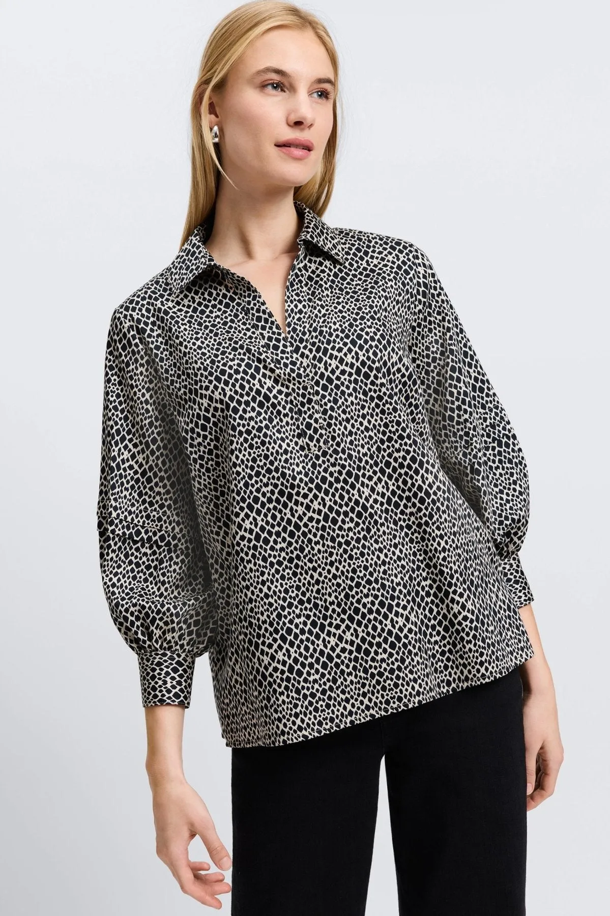 Frankie Abstract Snakeskin Popover