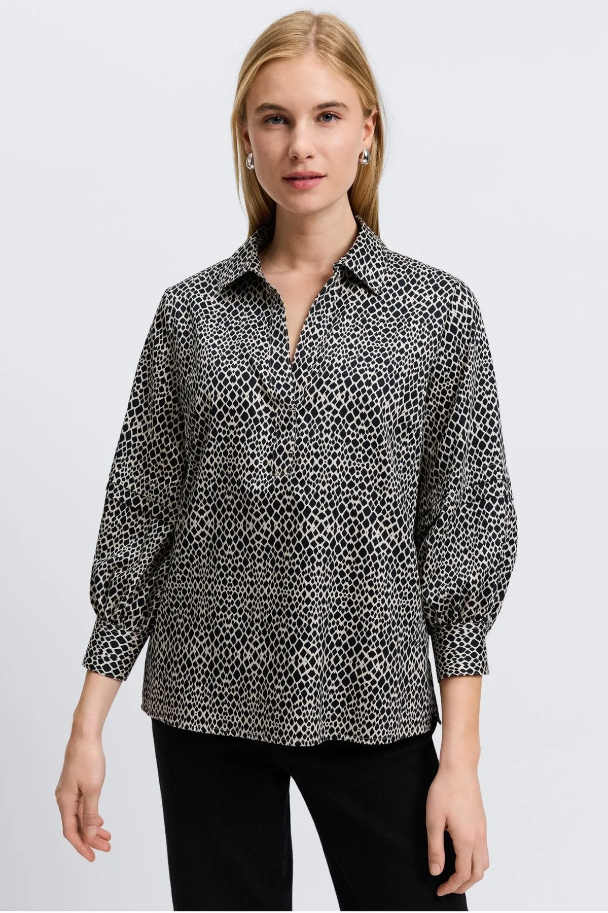 Frankie Abstract Snakeskin Popover