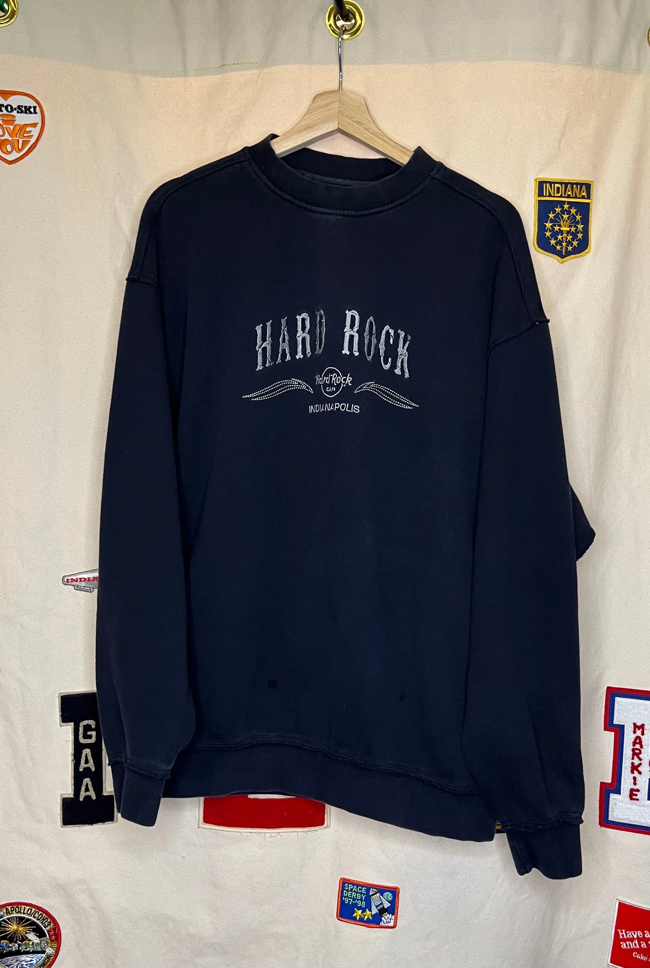 Hard Rock Cafe Embroidered Crewneck: L