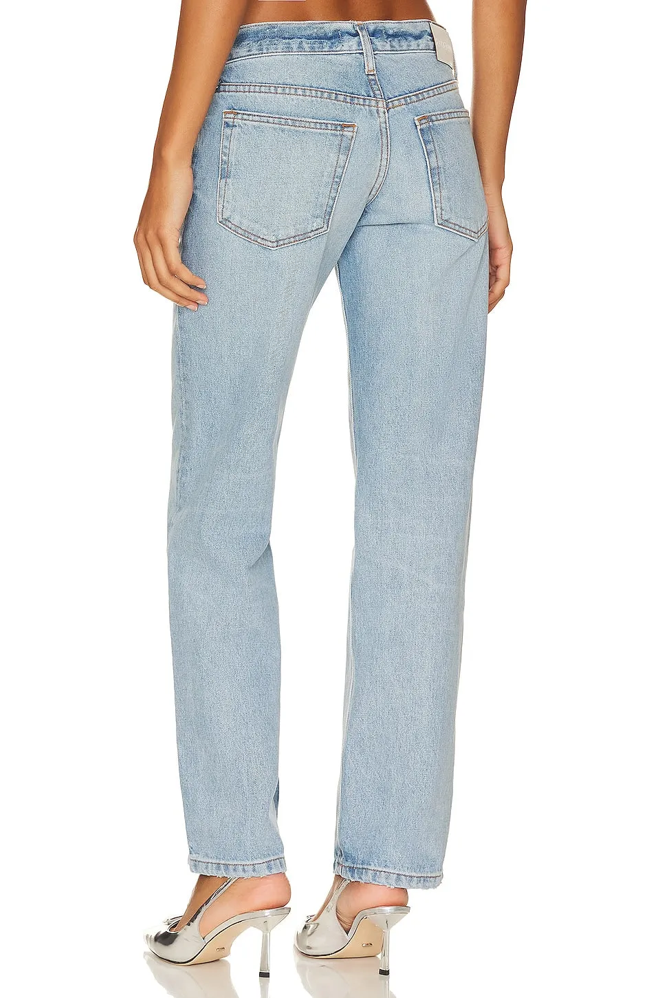 Low rise baggy jean