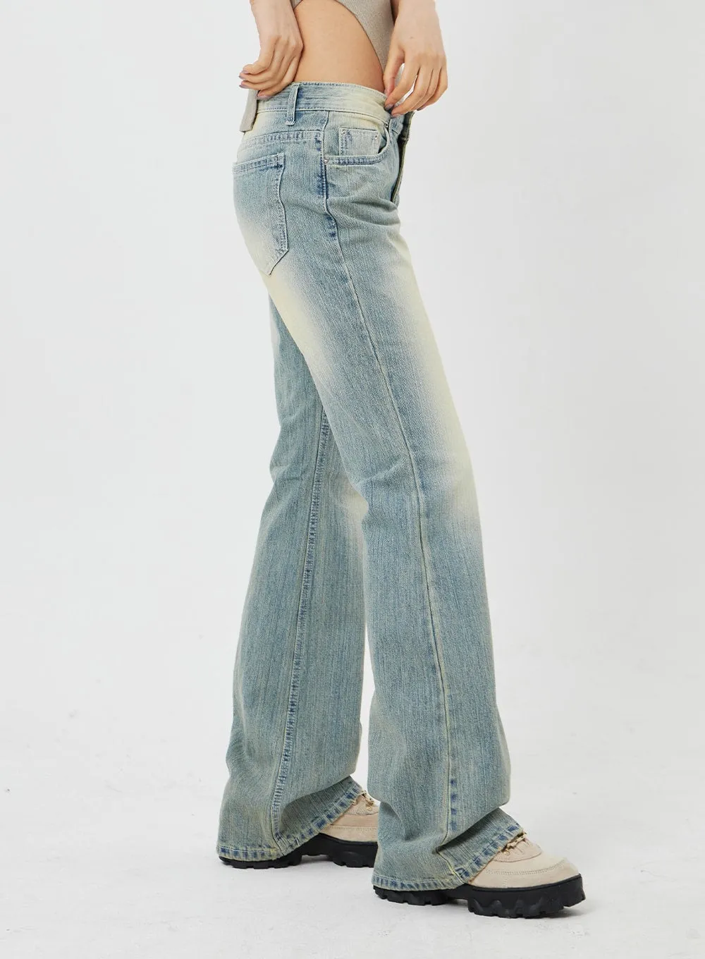 Low Rise Bootcut Jeans CF315